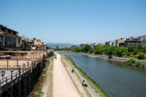 鴨川 四条大橋からの風景 京都市